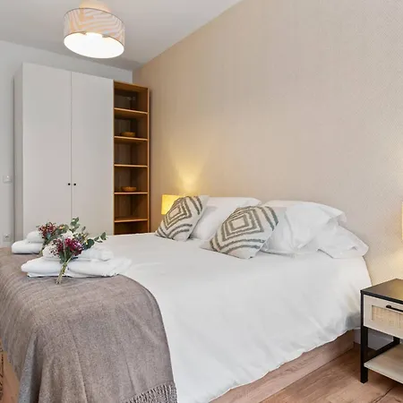 Matisse, Totalmente Reformado Y Modernista Apartament Gijón