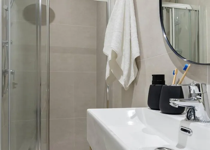 Matisse, Totalmente Reformado Y Modernista Gijón