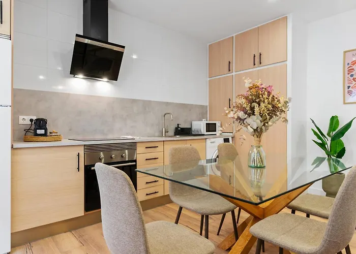 Matisse, Totalmente Reformado Y Modernista Apartament *